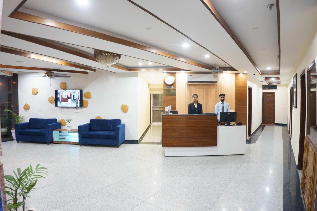 Hotel Vihaan Residency Zirakpur 외부 사진
